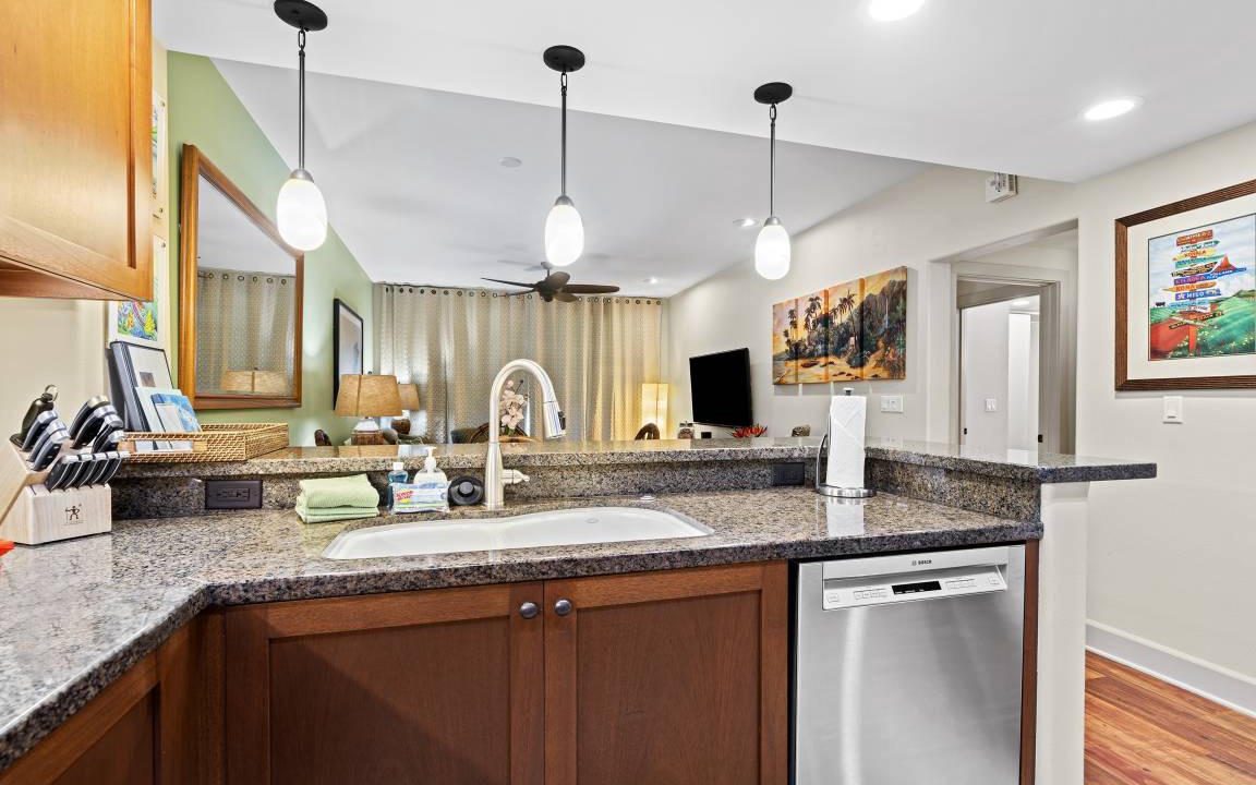 Photo of Kitchen in Waikoloa