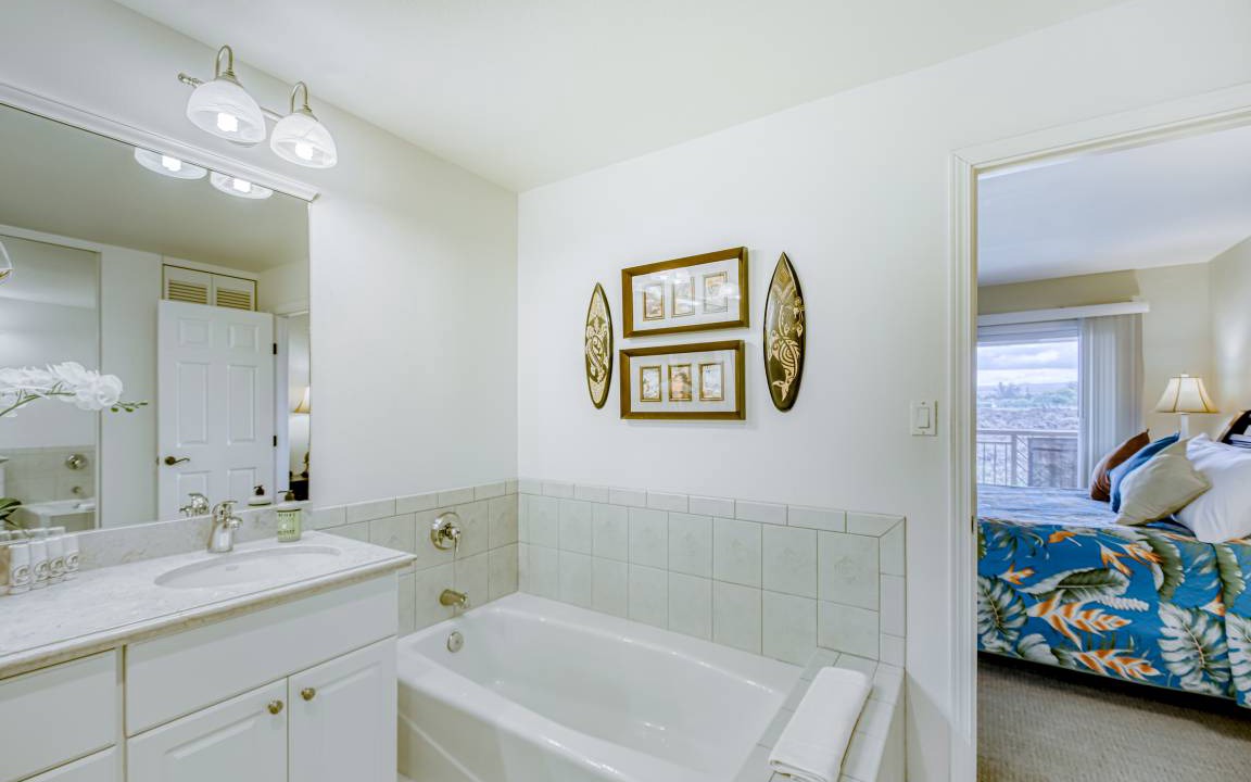 Photo of Bathroom in Waikoloa