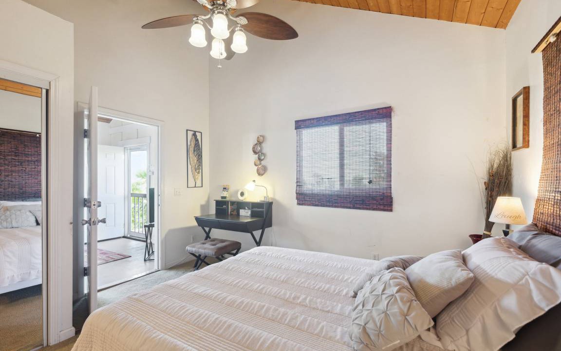 Photo of Bedroom in Kalaoa