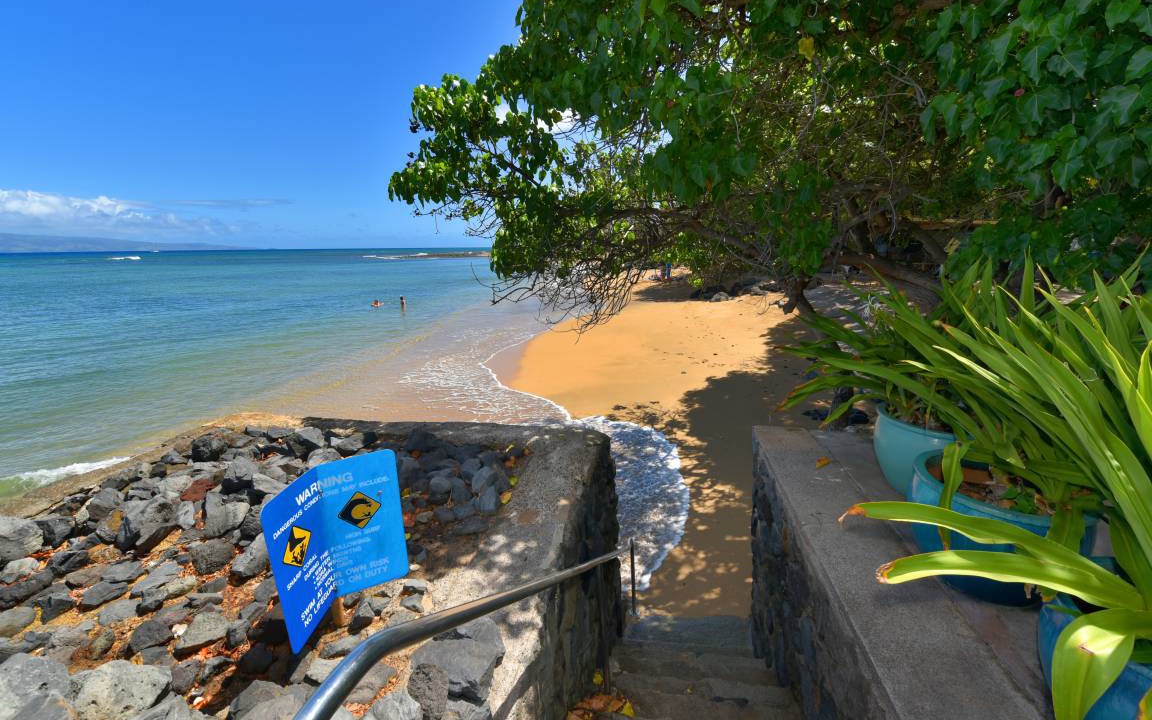 Photo of Others in Kahana