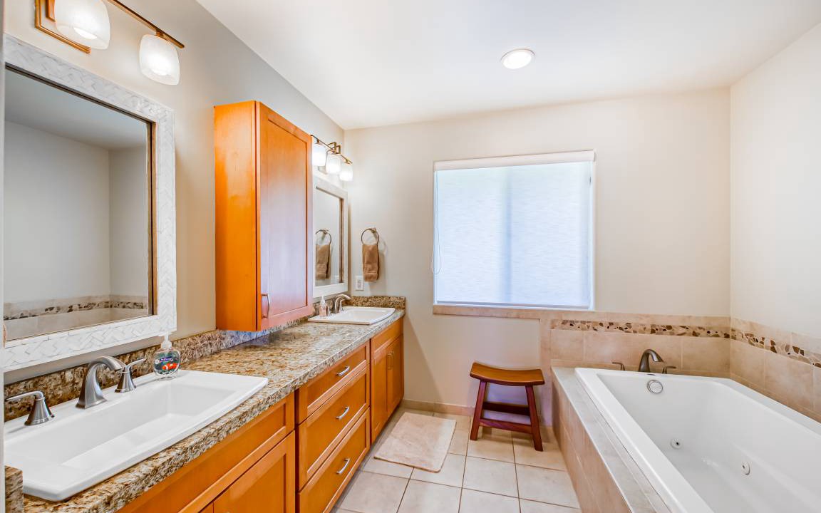 Photo of Bathroom in Kapoho