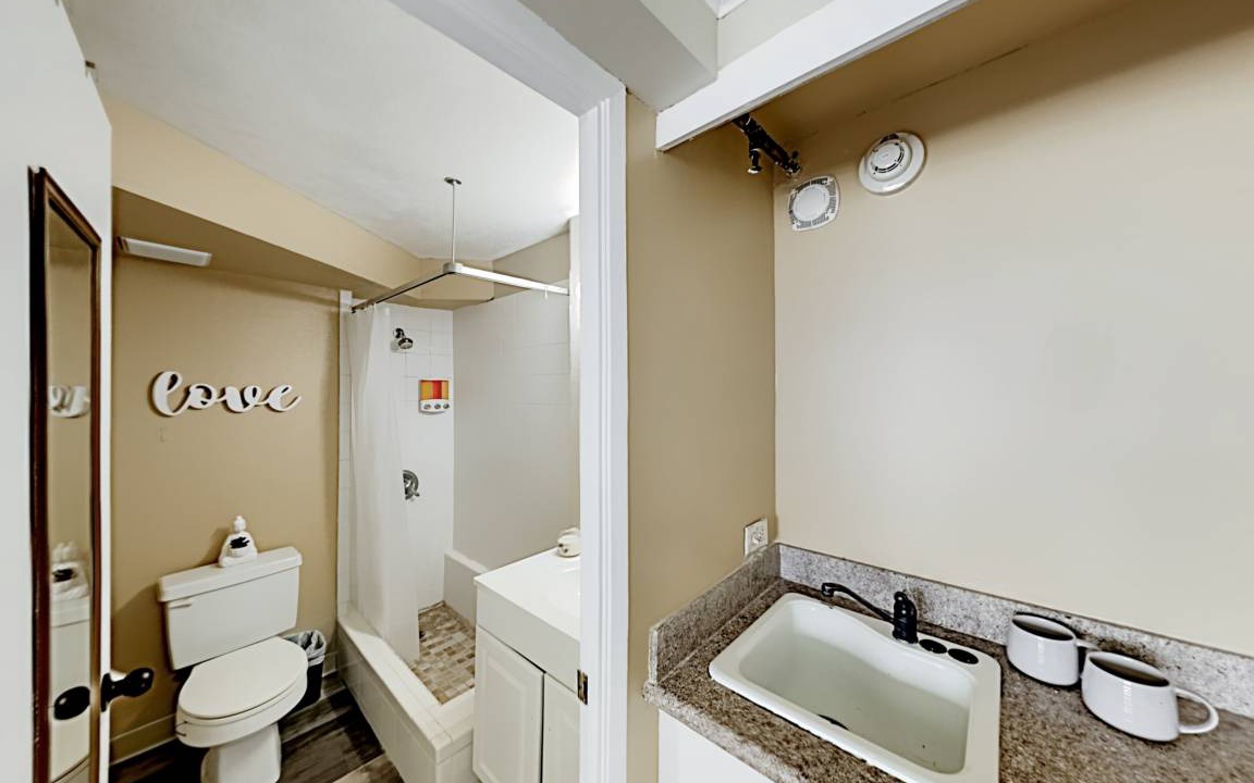 Photo of Bathroom in McCully - Moiliili