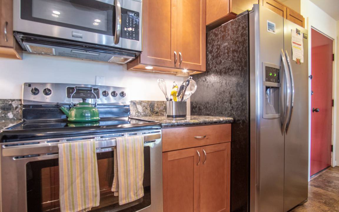 Photo of Kitchen in Maunaloa
