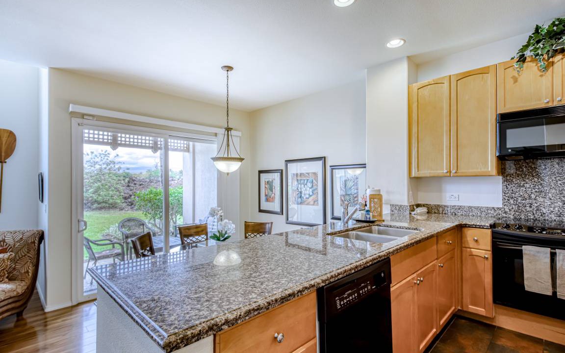 Photo of Kitchen in Waikoloa