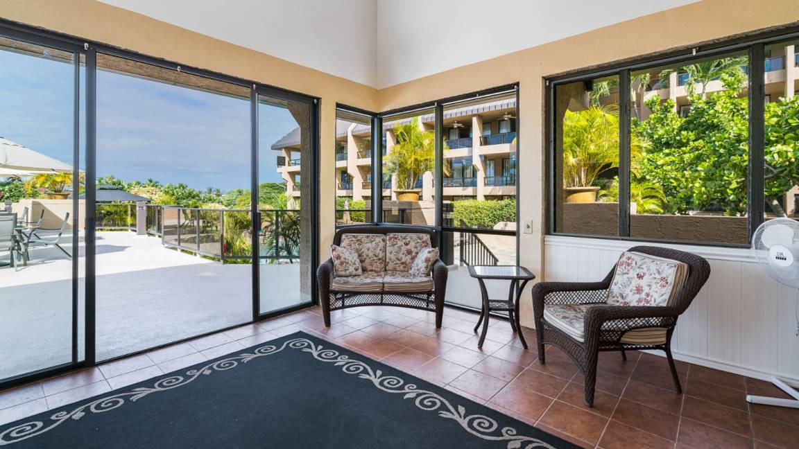 Photo of Patio Balcony in Historic Kailua Village