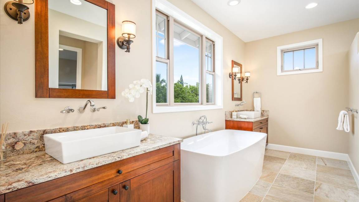 Photo of Bathroom in Keauhou