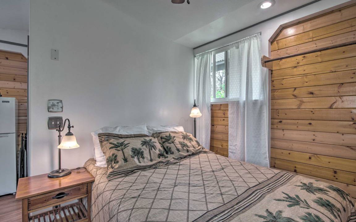 Photo of Bedroom in Leilani Estates