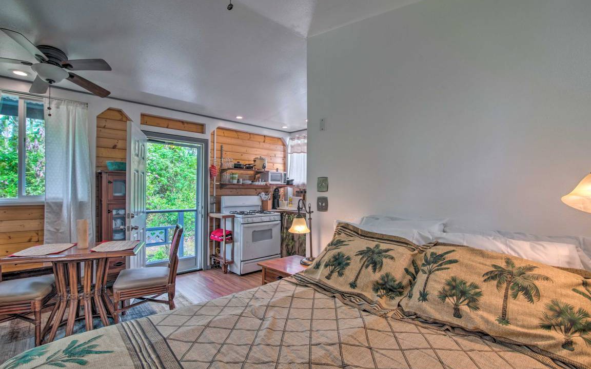 Photo of Bedroom in Leilani Estates
