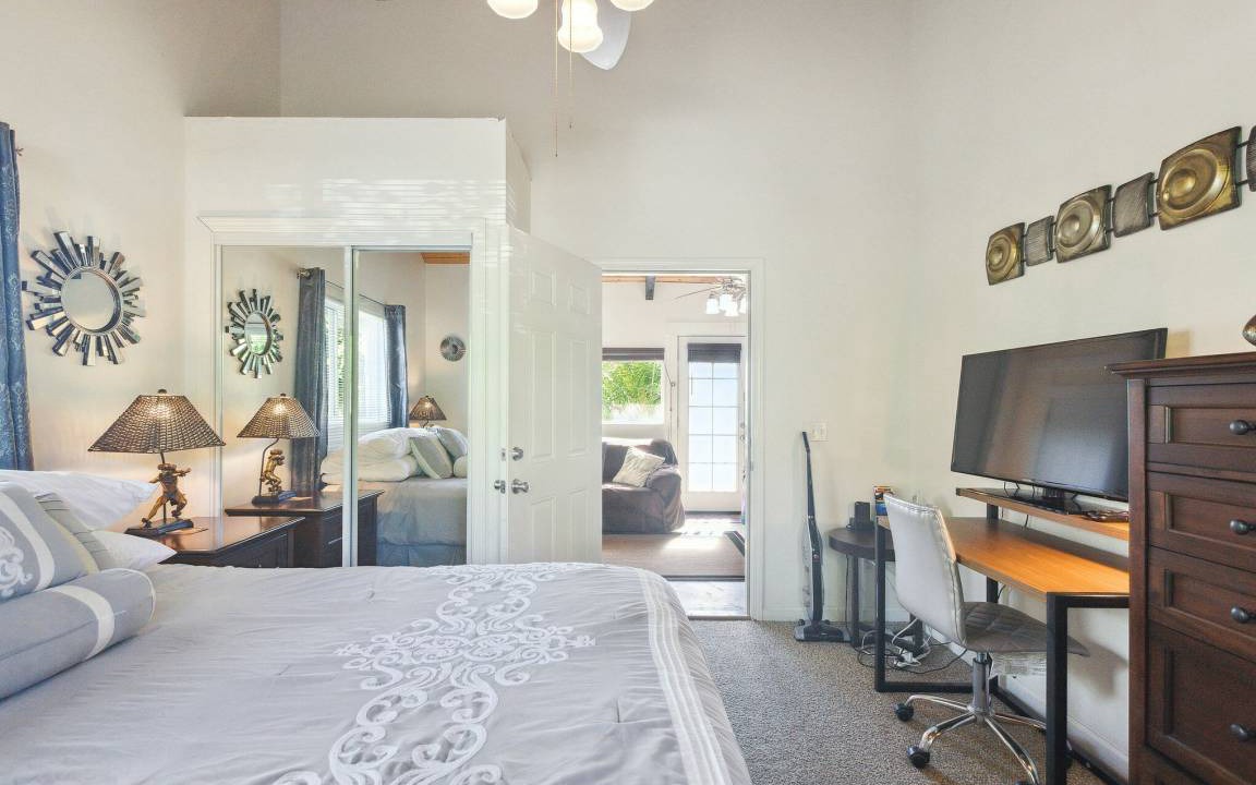 Photo of Bedroom in Kalaoa