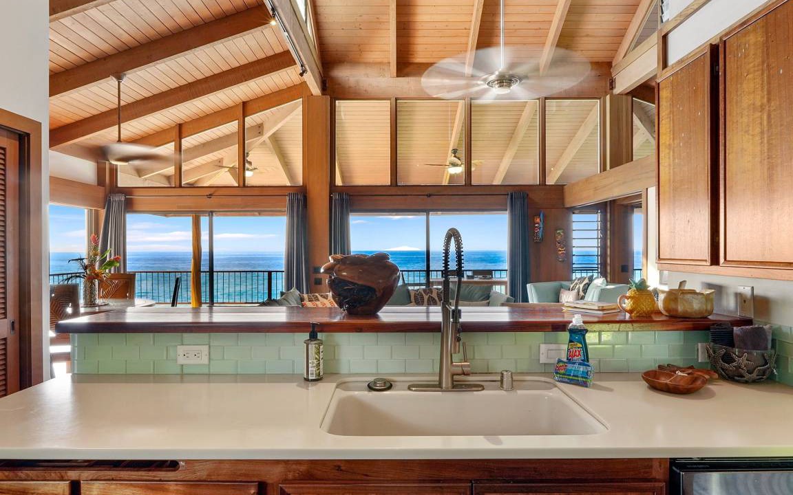 Photo of Kitchen in Kahaluu Bay