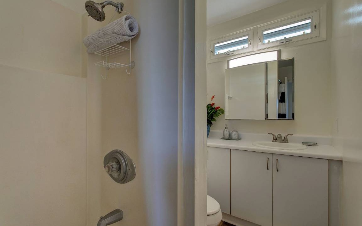 Photo of Bathroom in Hilo