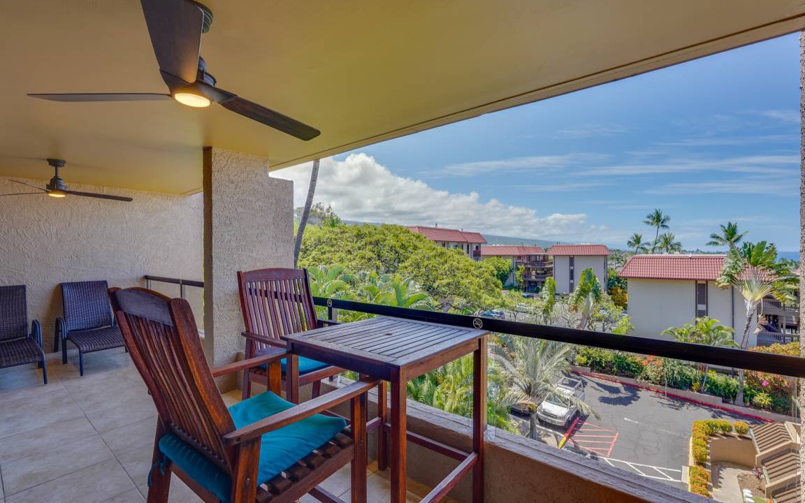 Photo of Patio Balcony in Historic Kailua Village