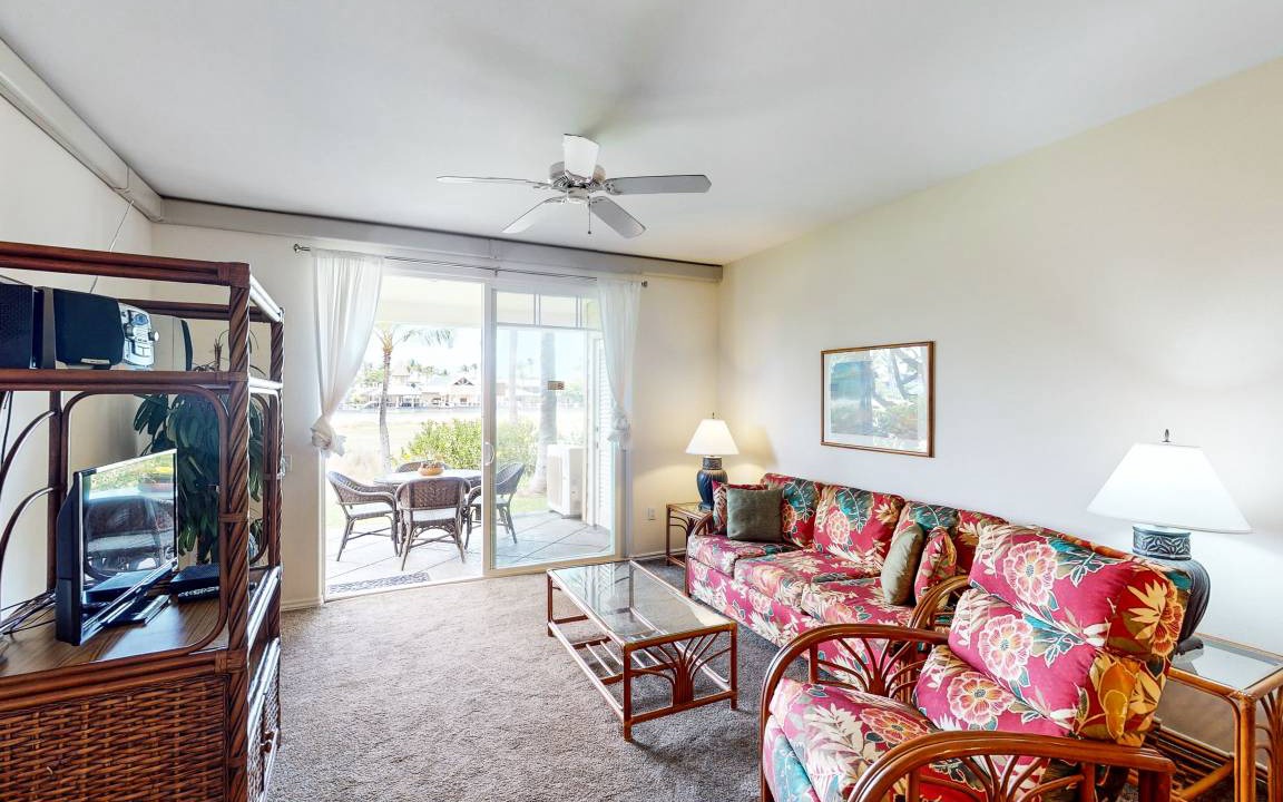 Photo of Livingroom in Waikoloa