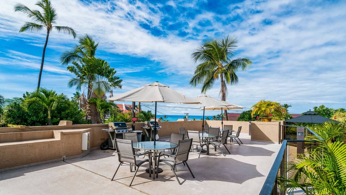 Photo of Patio Balcony in Historic Kailua Village