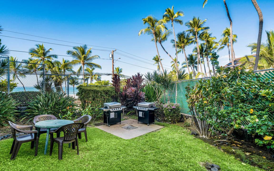 Photo of Others in Historic Kailua Village