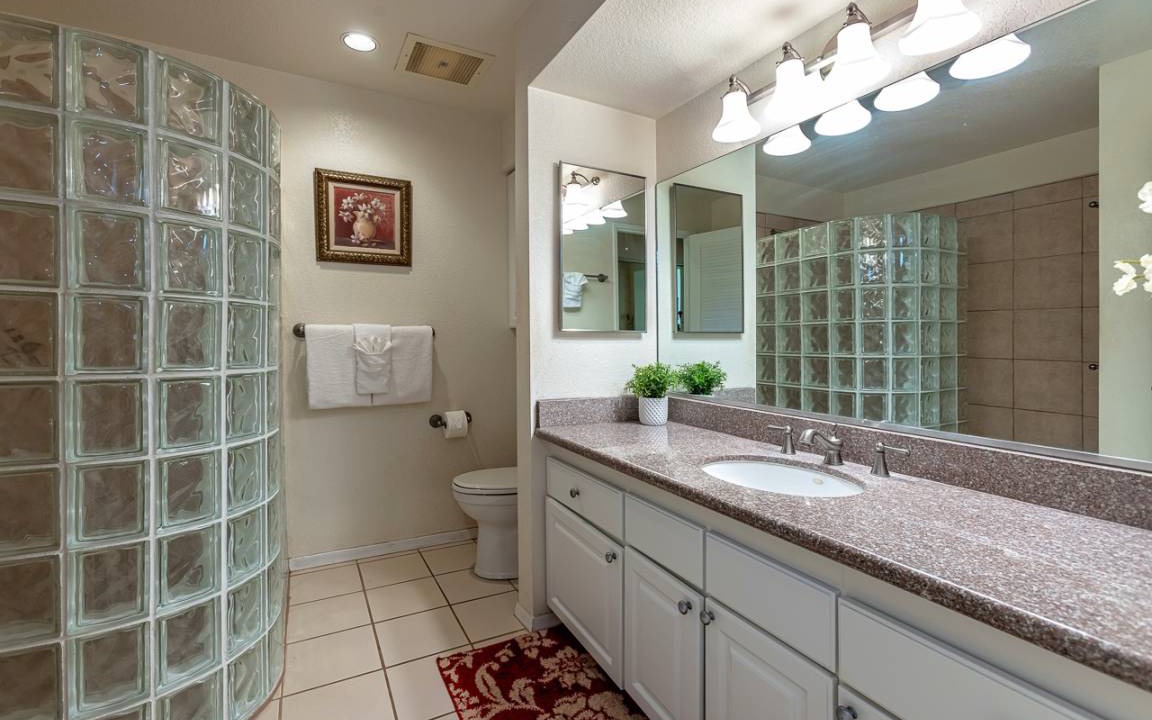 Photo of Bathroom in Wailea