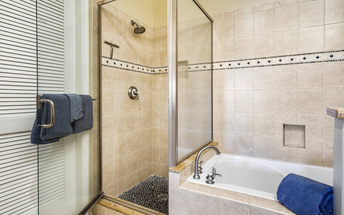 Photo of Bathroom in Waikoloa
