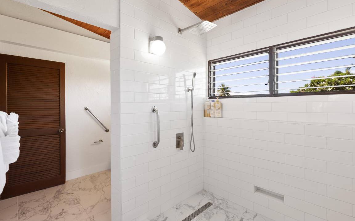 Photo of Bathroom in Kaanapali