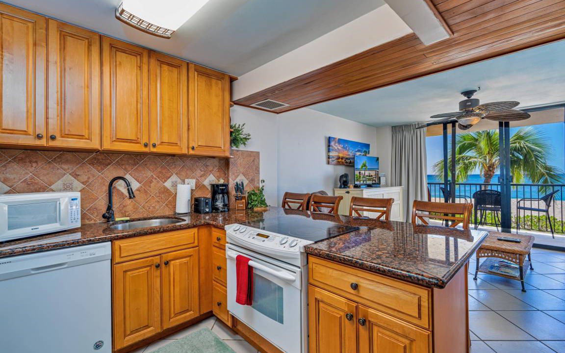 Photo of Kitchen in Makaha