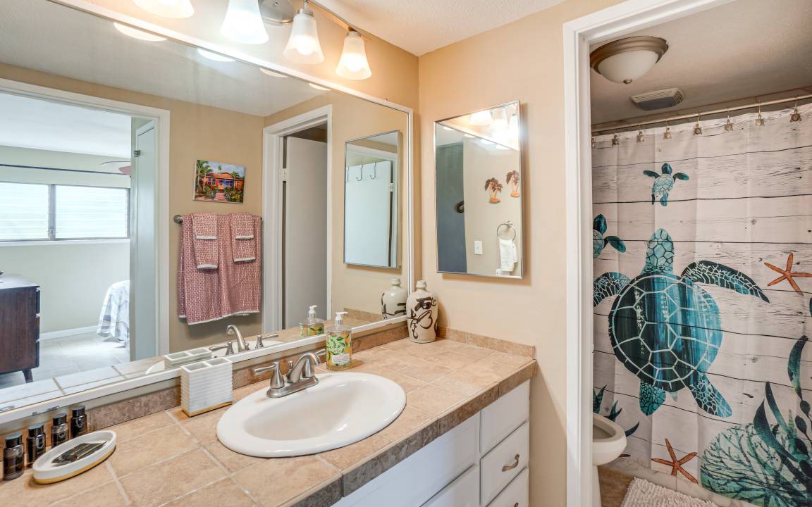 Photo of Bathroom in Kaunakakai