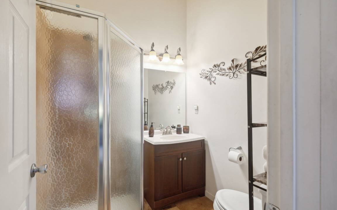 Photo of Bathroom in Kalaoa