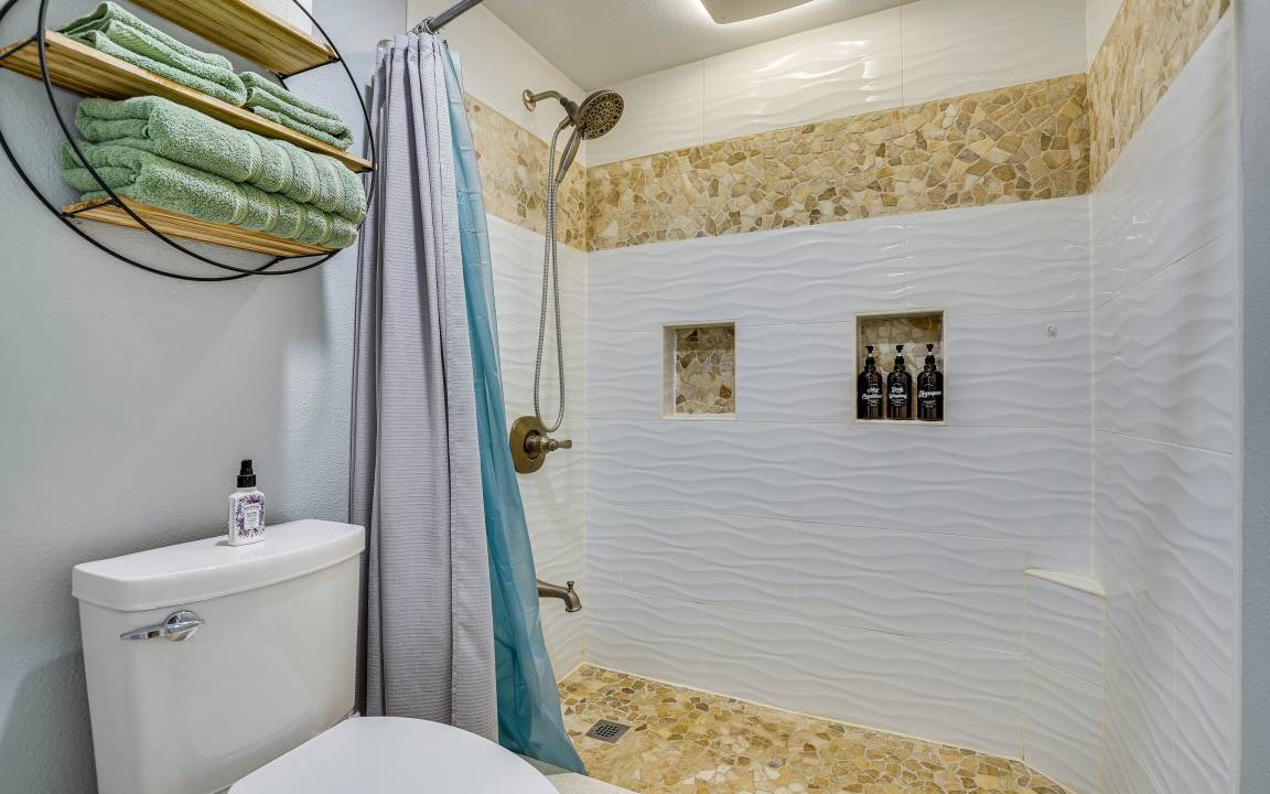 Photo of Bathroom in Kaunakakai