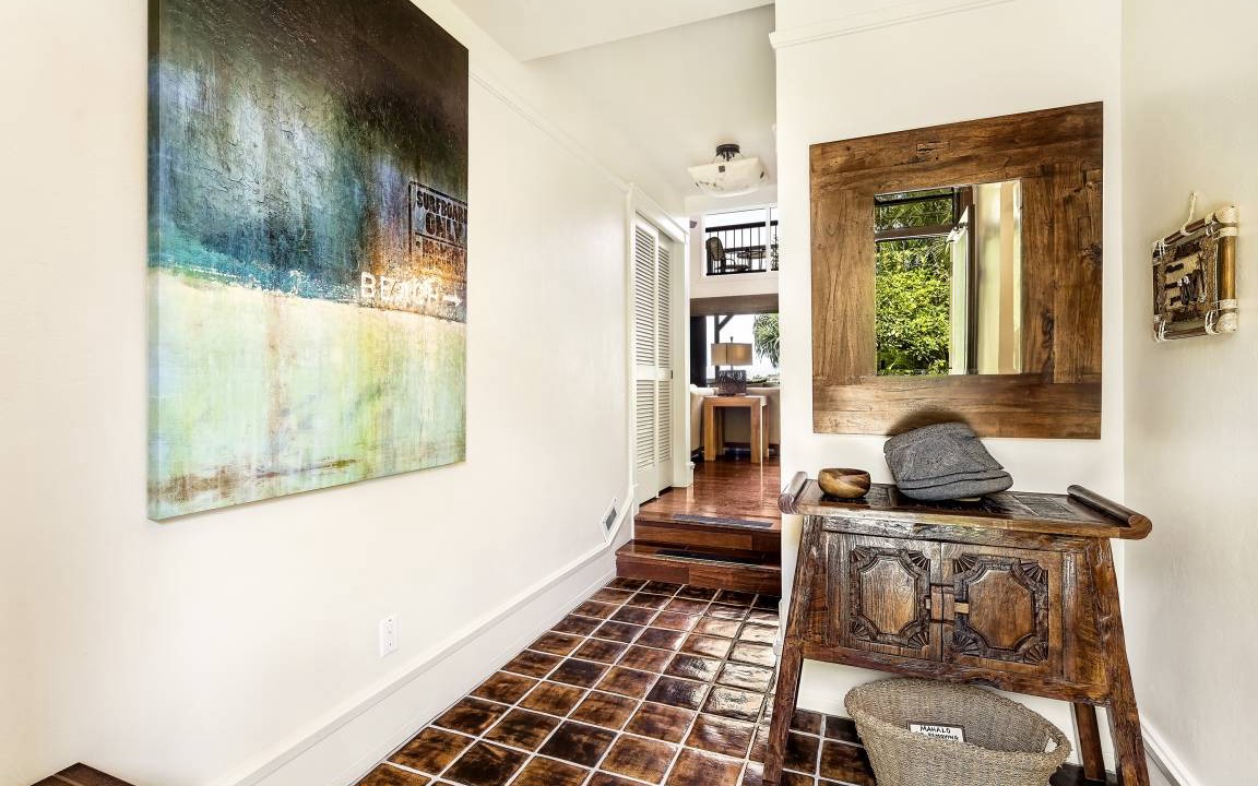 Photo of Livingroom in Kahaluu Bay