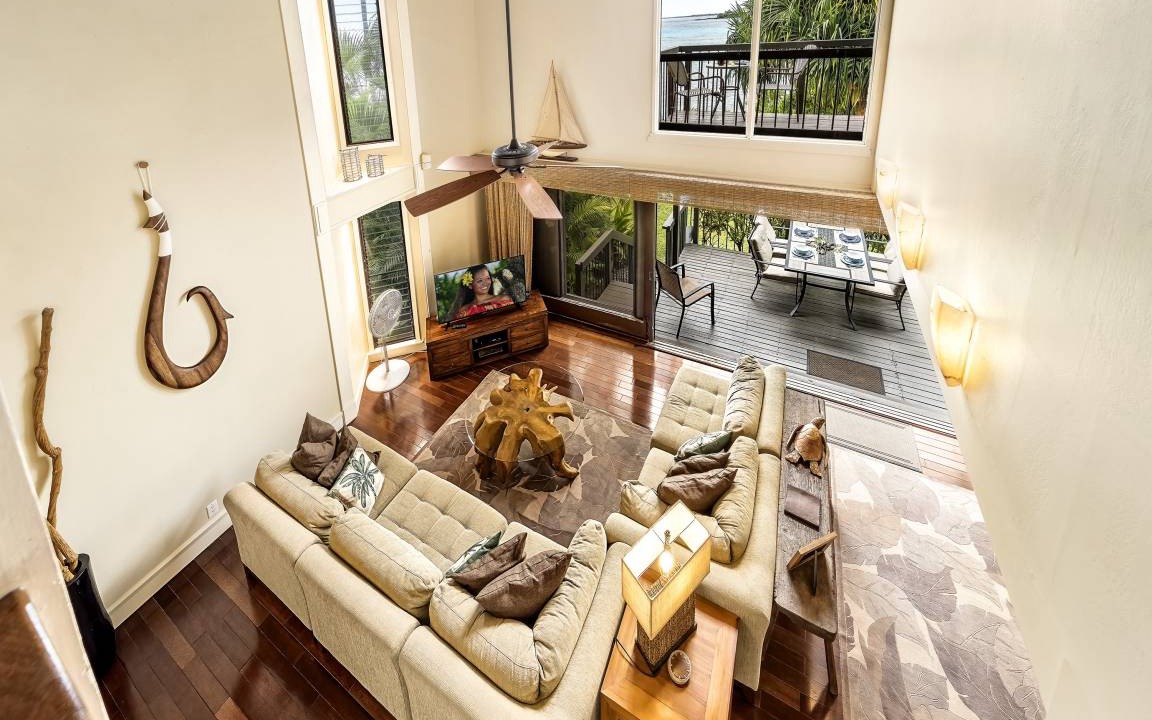 Photo of Livingroom in Kahaluu Bay