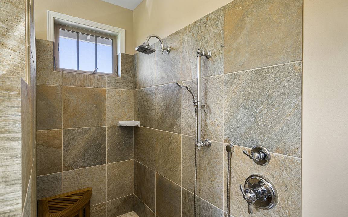 Photo of Bathroom in Keauhou