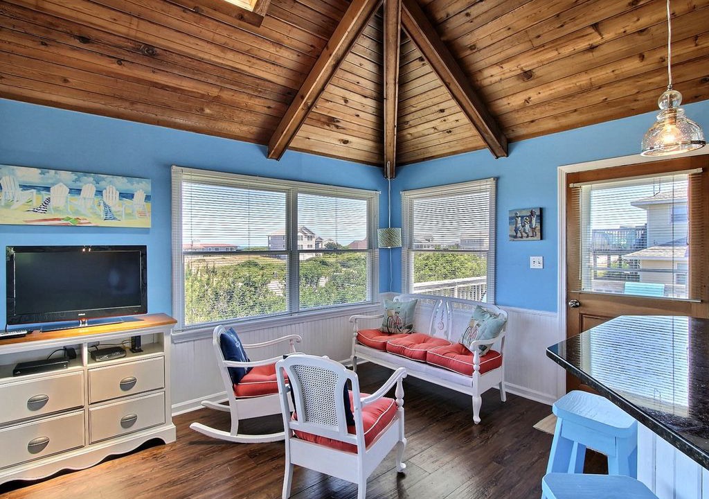 Photo of Livingroom in Southern Shores