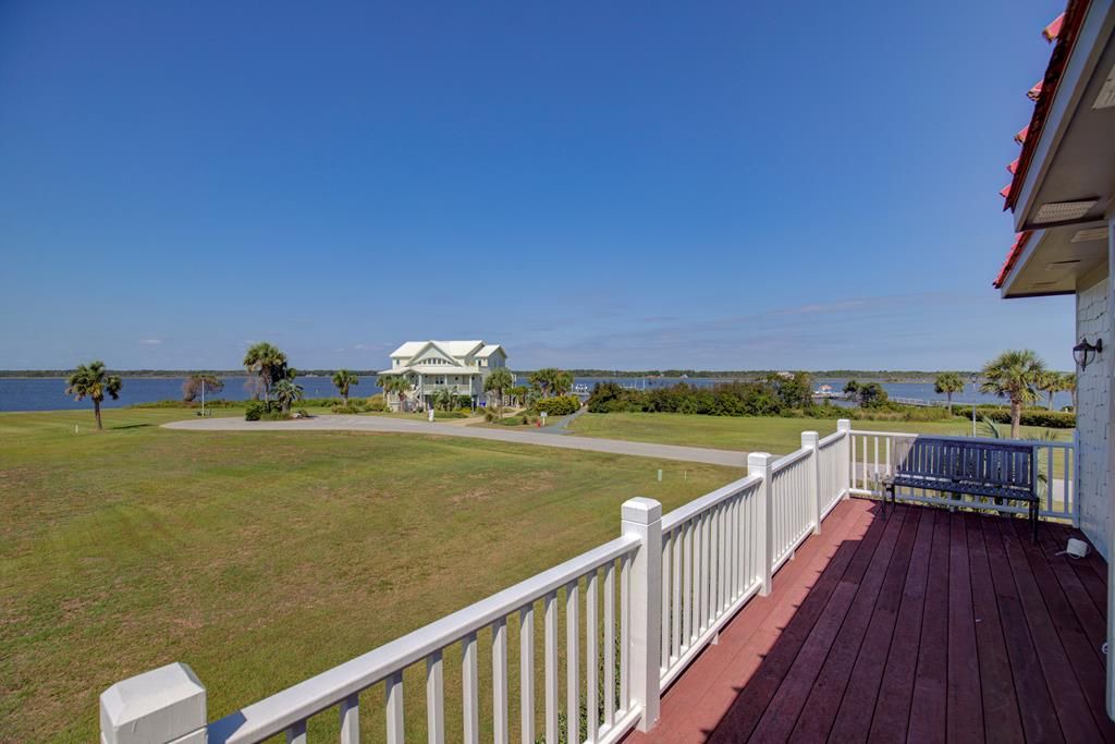 Photo of Patio Balcony in Cape Island