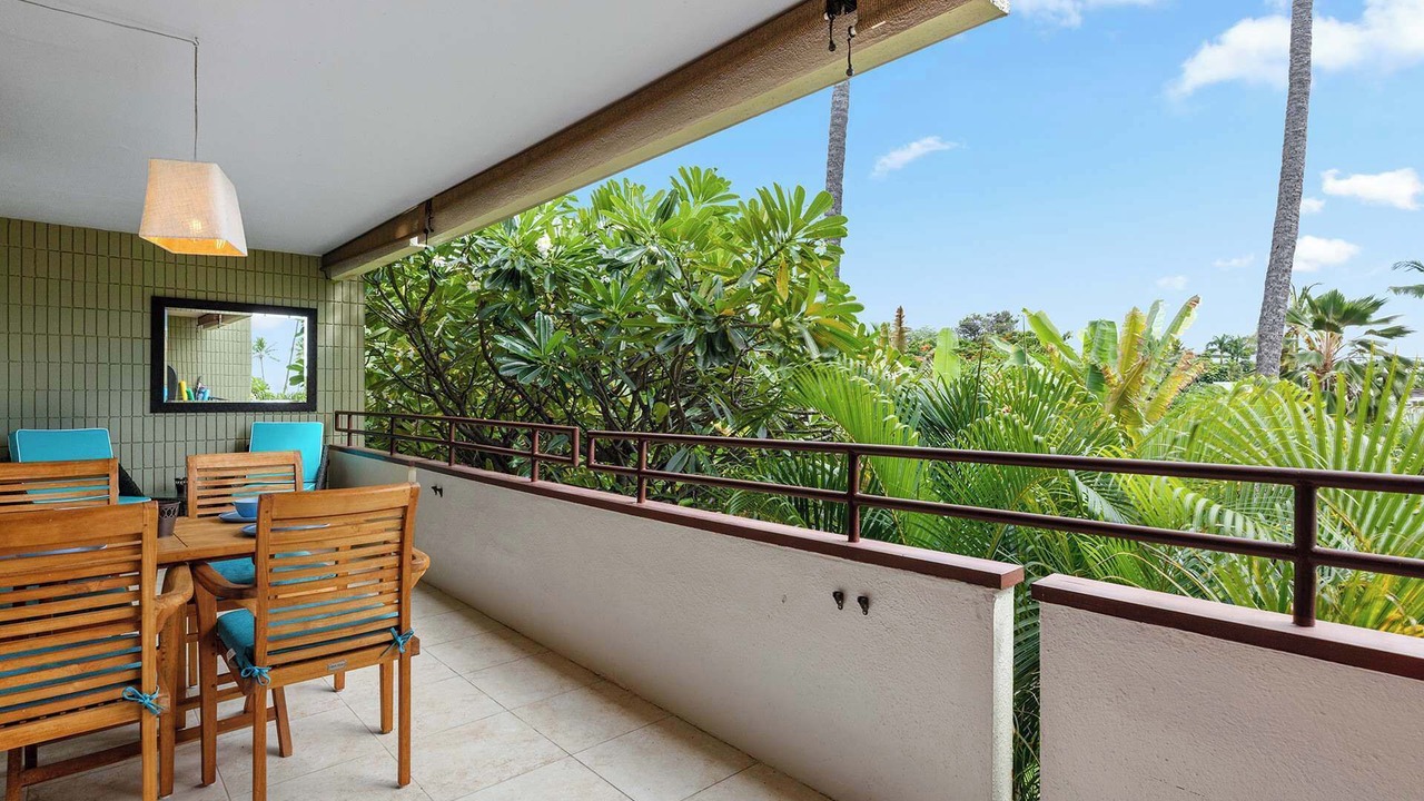 Photo of Patio Balcony in Kahaluu Bay