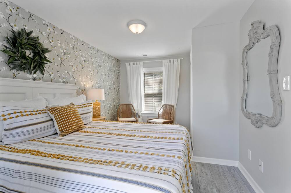 Photo of Bedroom in Downtown