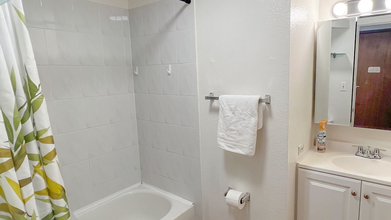 Photo of Bathroom in Waikiki