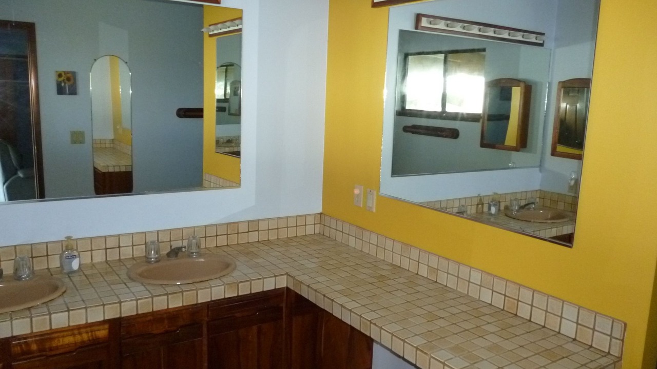 Photo of Bathroom in Honaunau-Napoopoo