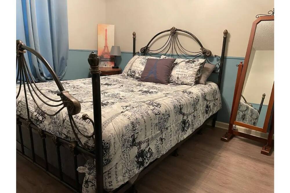 Photo of Bedroom in Mooresville