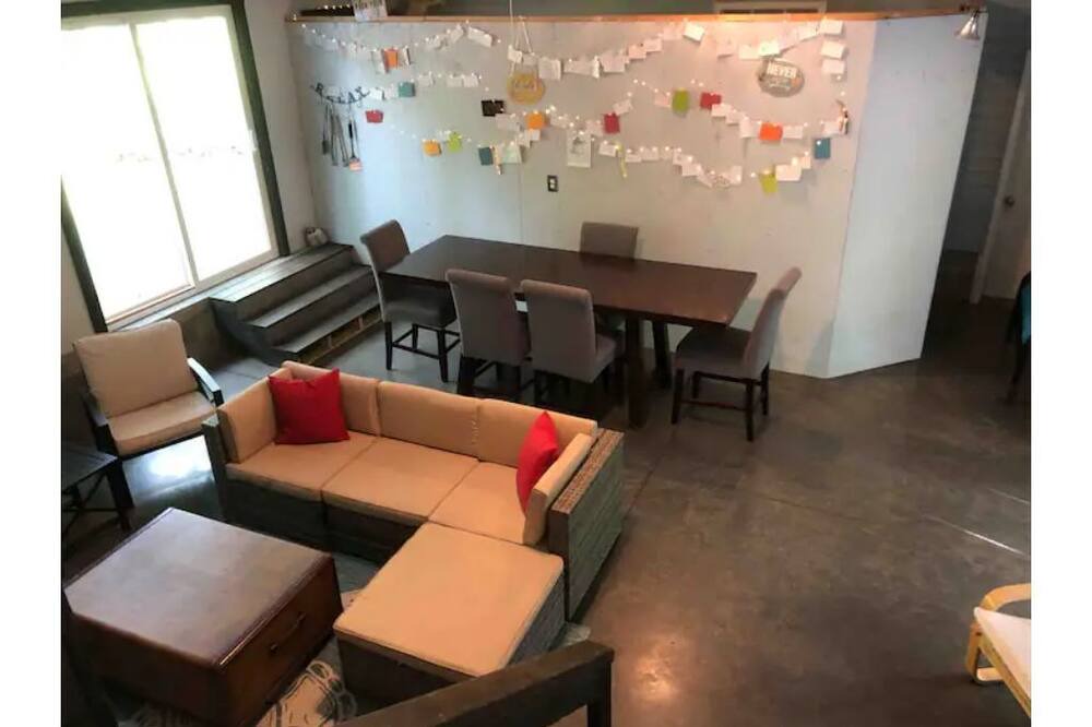 Photo of Livingroom in Mooresville