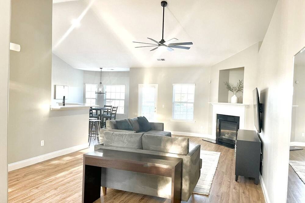 Photo of Livingroom in Arcadia