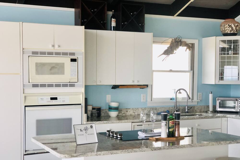 Photo of Kitchen in Colington Harbour