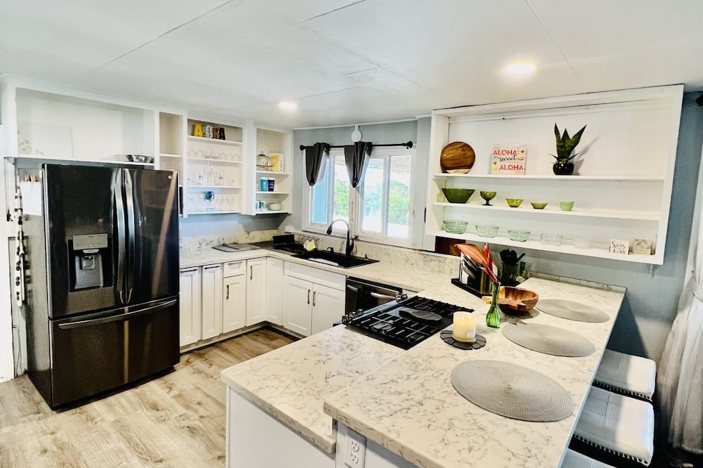 Photo of Kitchen in Ka'a'awa