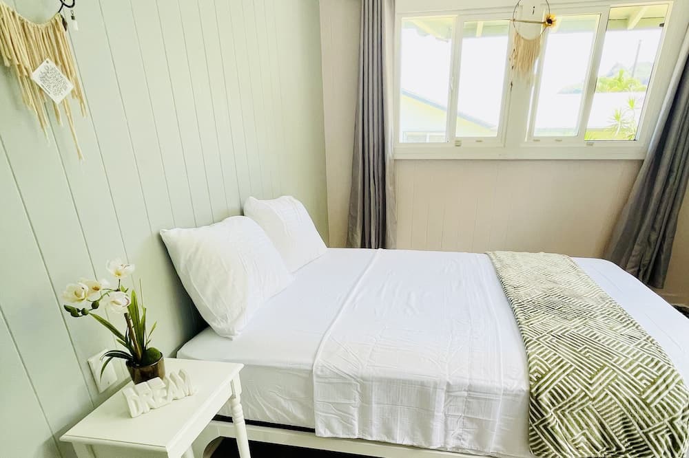 Photo of Bedroom in Ka'a'awa