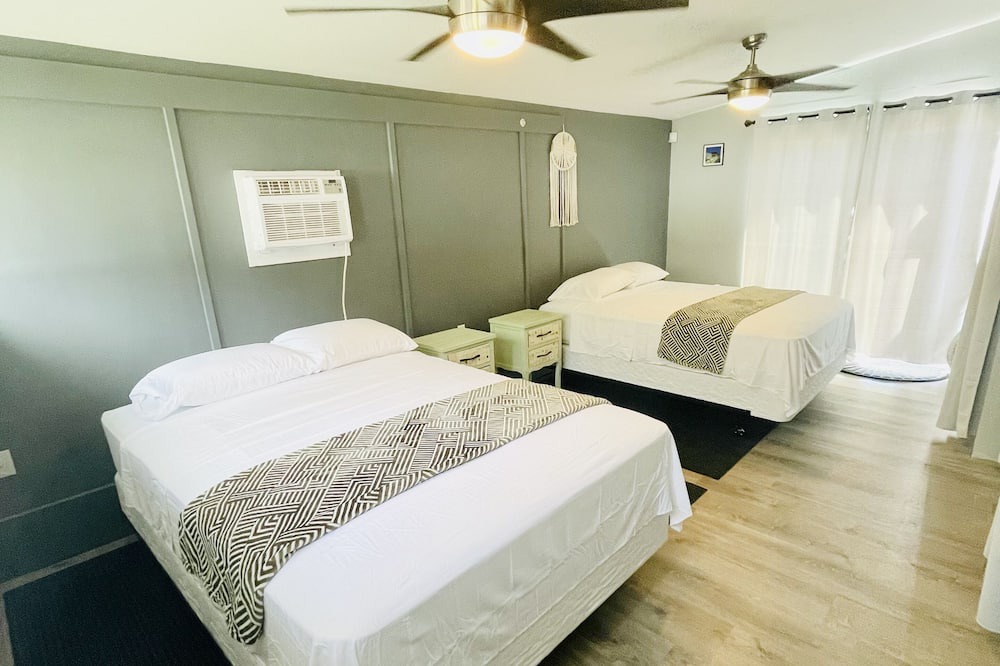 Photo of Bedroom in Ka'a'awa