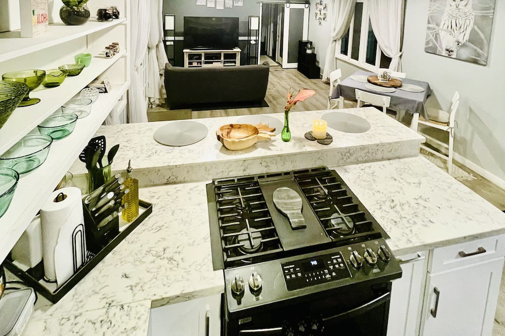 Photo of Kitchen in Ka'a'awa