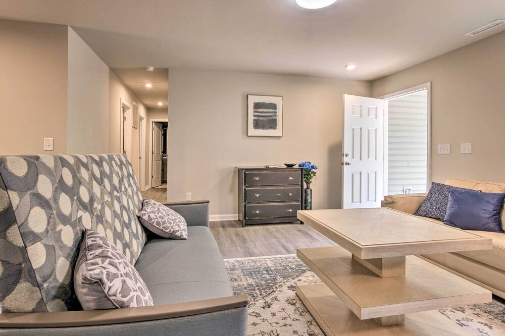 Photo of Livingroom in Morganton