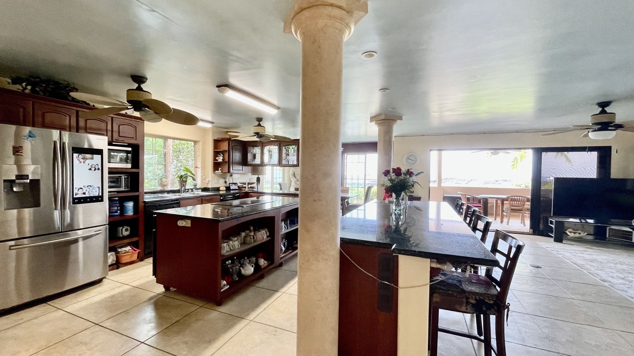Photo of Kitchen in Historic Kailua Village