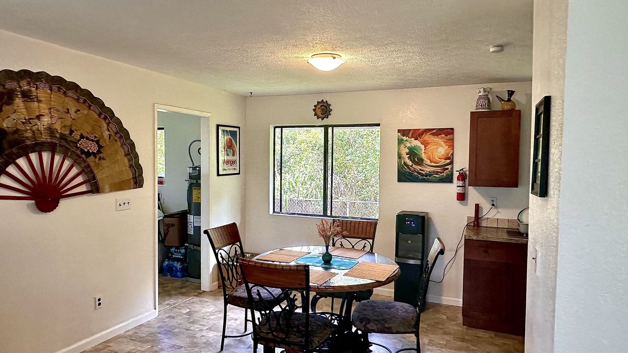 Photo of Livingroom in Ainaloa