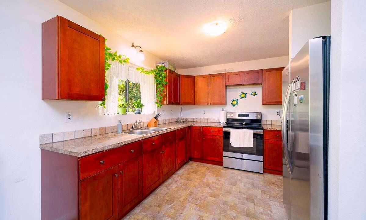 Photo of Kitchen in Ainaloa