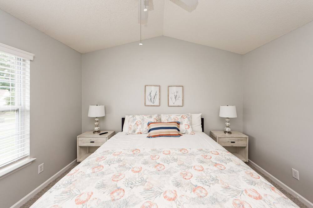 Photo of Bedroom in Charleston