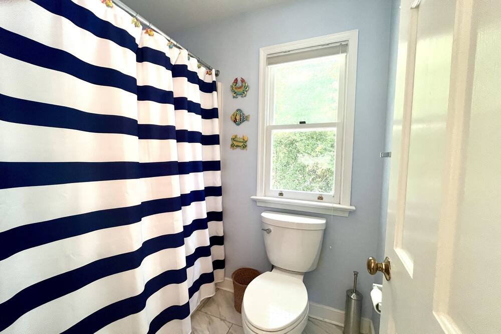 Photo of Bathroom in Deltaville
