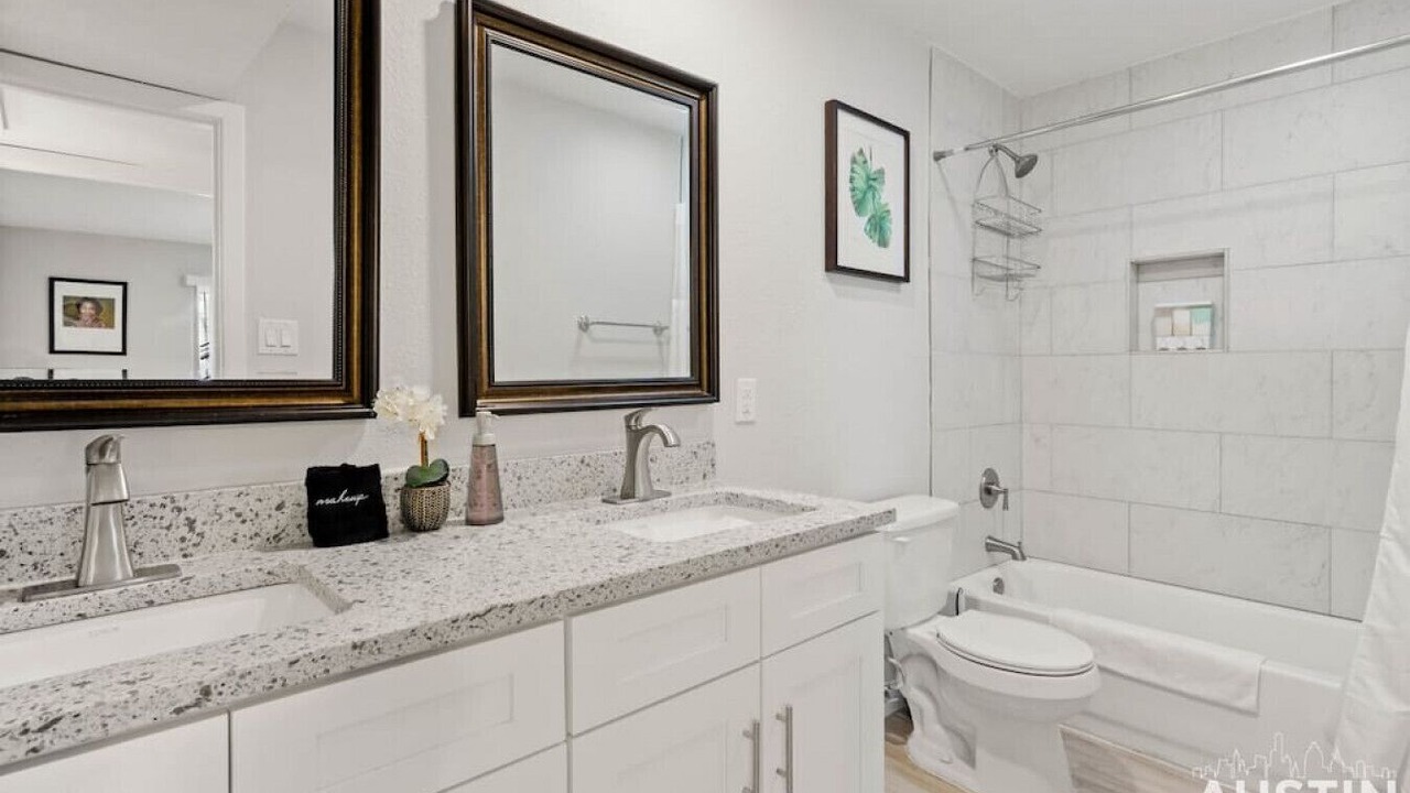 Photo of Bathroom in North University